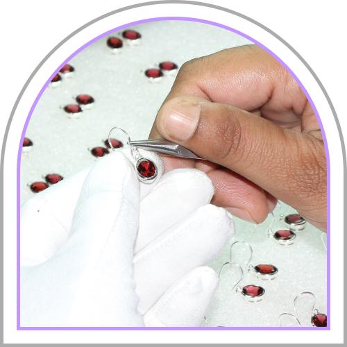Custom Jewelry: Our Expertise As A Manufacturer And Supplier
